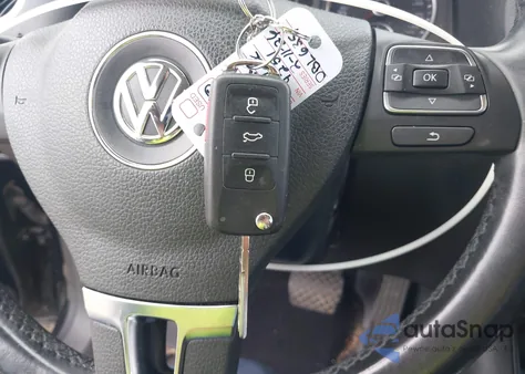 2015 Volkswagen Tiguan S z USA, uszkodzony, nr VIN WVGAV7AX9FW614251